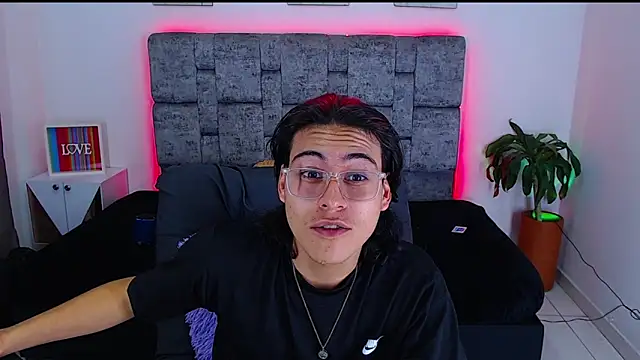 Snapshot of dirty_model chatting on 10/04/25, 12:52 dirty model online show from 10/04/25, 12:52