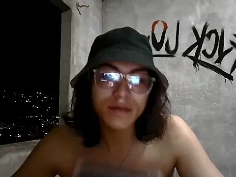 dirty model online show from 05/06/26, 03:02