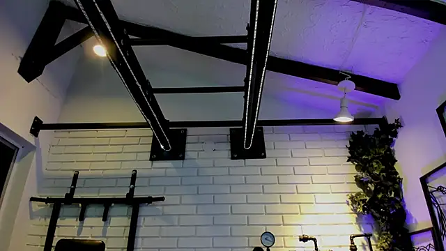 ItaloMoore online show from 09/11/25, 11:10