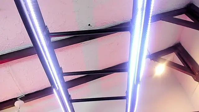 ItaloMoore online show from 11/21/25, 11:31