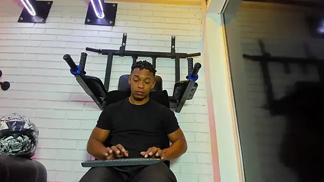 ItaloMoore online show from 11/29/25, 11:13