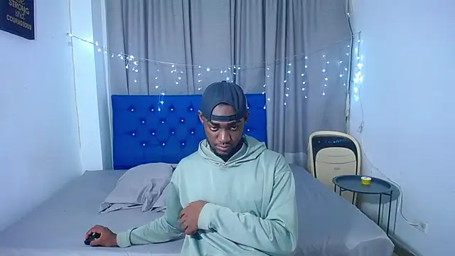 eebony stallion online show from 09/30/25, 03:22