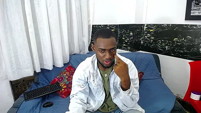 eebony stallion online show from 10/31/25, 02:45