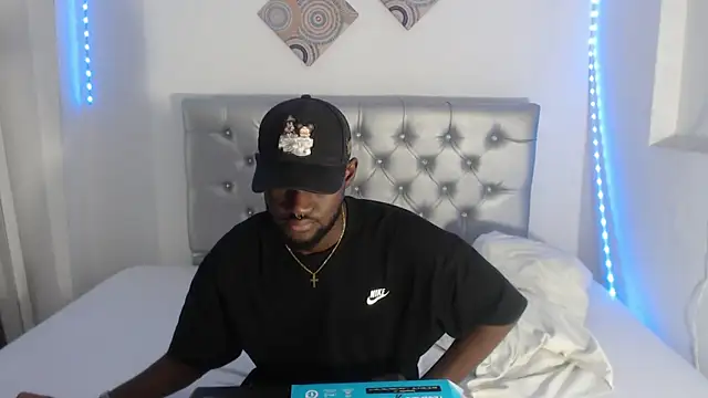 eebony stallion online show from 11/19/25, 06:19