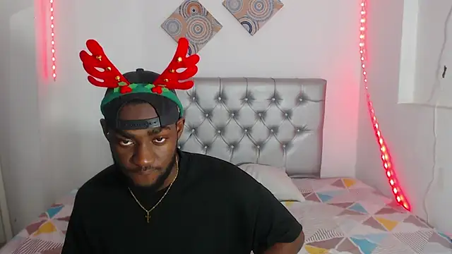 eebony stallion online show from 12/03/25, 06:17