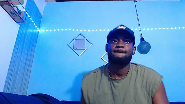 Snapshot of eebony_stallion chatting on 05/09/26, 11:37 eebony stallion online show from 05/09/26, 11:37