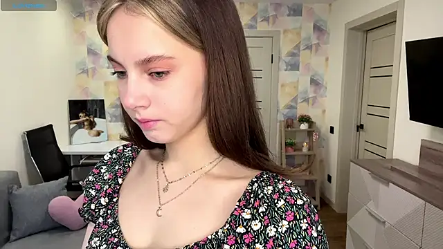 NylaNadler online show from 02/15/26, 06:10