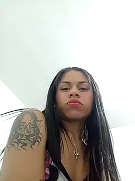 toxic sweet  online show from 11/25/25, 05:07