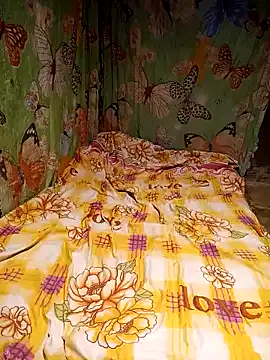 hotmomma8 online show from 12/19/25, 02:13