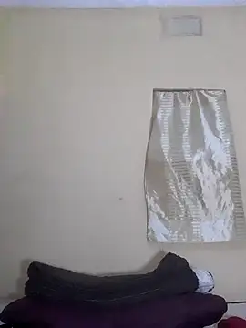 PRINCESSEMELXX93 online show from 12/02/25, 02:39