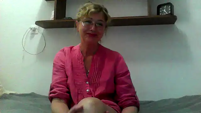 IrynaMolbertx online show from 09/17/25, 07:26