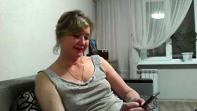 IrynaMolbertx online show from 10/08/25, 07:33