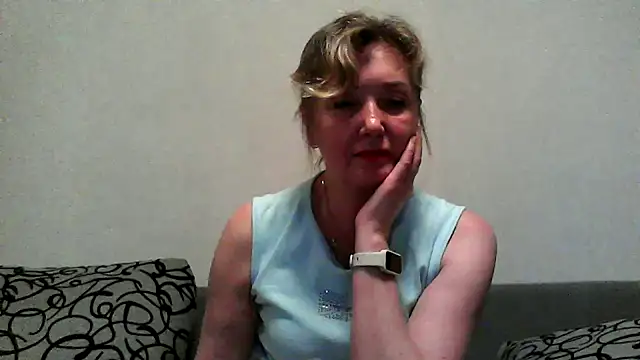 IrynaMolbertx online show from 10/14/25, 07:03