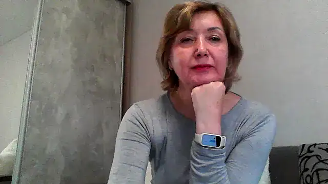 IrynaMolbertx online show from 10/24/25, 07:16