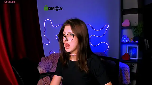 tessa hit online show from 09/21/25, 01:57