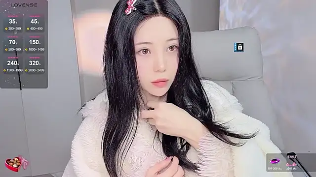 Snapshot of Amy-i chatting on 02/14/26, 06:48 Amy-i online show from 02/14/26, 06:48