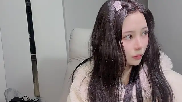 Snapshot of Amy-i chatting on 03/06/26, 05:09 Amy-i online show from 03/06/26, 05:09