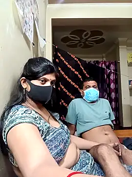 Snapshot of reena502 chatting on 09/16/25, 06:42 reena502 online show from 09/16/25, 06:42