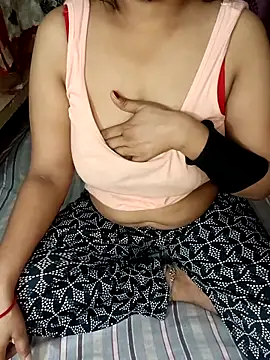 Snapshot of reena502 chatting on 10/05/25, 06:50 reena502 online show from 10/05/25, 06:50