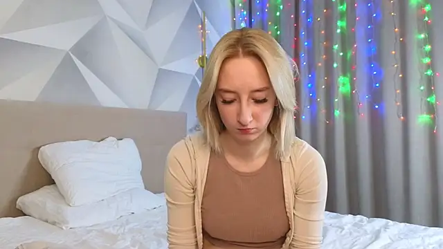 JodeeThu online show from 12/19/25, 05:36