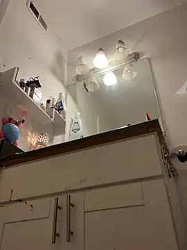 Snapshot of emocouplee666 chatting on 01/15/26, 04:44 emocouplee666 online show from 01/15/26, 04:44