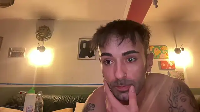 Snapshot of bertfaust chatting on 10/03/25, 09:23 bertfaust online show from 10/03/25, 09:23