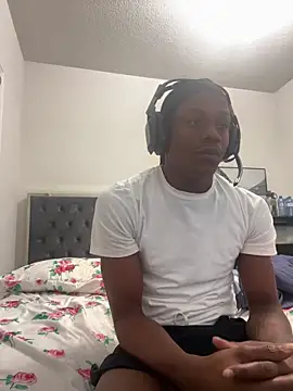 labishyoung25 online show from 12/14/25, 08:52