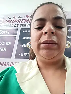 Mia-Glow online show from 12/15/25, 12:09