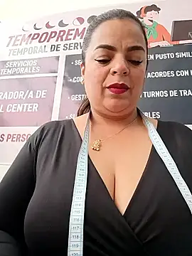 Mia-Glow online show from 01/15/26, 12:54