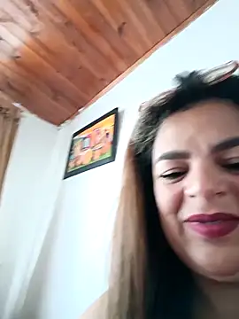 Mia-Glow online show from 04/13/26, 12:10