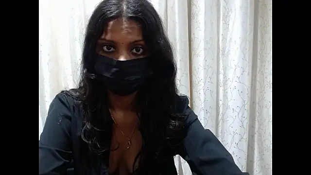 Snapshot of _kamyaa09 chatting on 05/06/26, 08:08 kamyaa09 online show from 05/06/26, 08:08