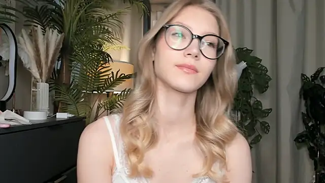 ChinBonnell online show from 09/12/25, 05:51