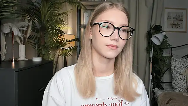 ChinBonnell online show from 10/22/25, 05:52