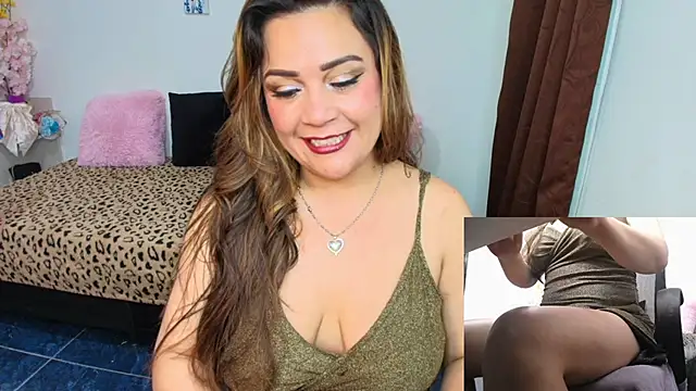 Snapshot of Paulina-Becerraa chatting on 05/27/26, 04:09 Paulina-Becerraa online show from 05/27/26, 04:09