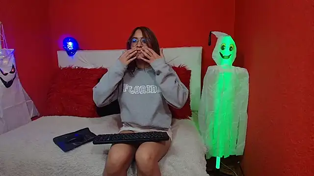 amy lennox online show from 10/30/25, 01:23