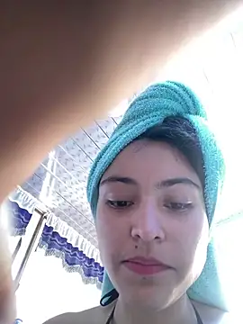 Snapshot of hotwife26 chatting on 09/21/25, 04:08 hotwife26 online show from 09/21/25, 04:08