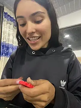 Snapshot of hotwife26 chatting on 09/24/25, 05:11 hotwife26 online show from 09/24/25, 05:11