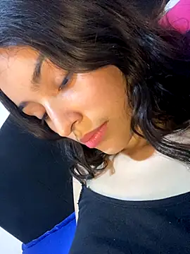 Snapshot of hotwife26 chatting on 09/28/25, 01:11 hotwife26 online show from 09/28/25, 01:11