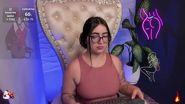 April  foxx online show from 01/13/26, 12:54