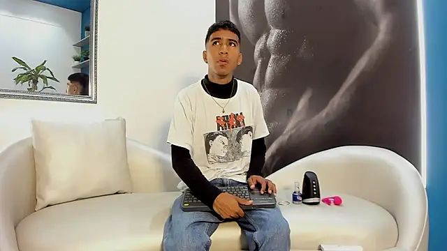 ender h0t online show from 11/25/25, 02:50