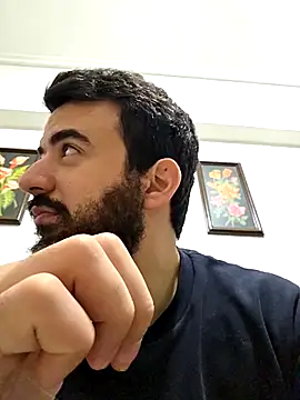 Snapshot of mhtsos331 chatting on 11/09/25, 11:14 mhtsos331 online show from 11/09/25, 11:14