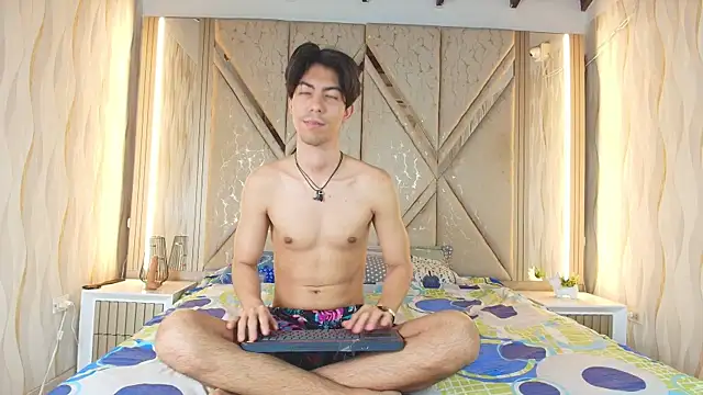 Snapshot of Couplex_xxx chatting on 07/15/26, 07:13 Couplex xxx online show from 07/15/26, 07:13