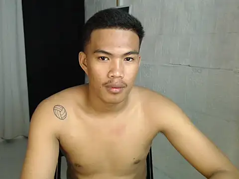 saj taylorr17 online show from 12/18/25, 05:52