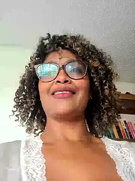 BiiancaEstradaa online show from 01/10/26, 09:30