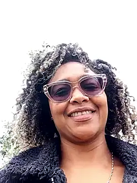 BiiancaEstradaa online show from 04/17/26, 03:37