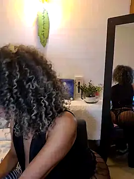 BiiancaEstradaa online show from 06/04/26, 12:27