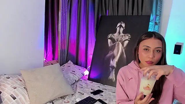 Snapshot of spicy_angels_ chatting on 02/25/26, 12:31 spicy angels online show from 02/25/26, 12:31