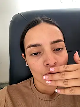 Snapshot of Mia_jhoonson chatting on 10/17/25, 03:03 Mia jhoonson online show from 10/17/25, 03:03