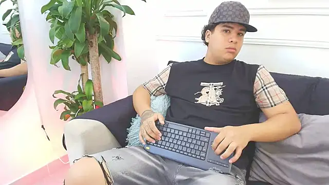 Naim Bennetsex online show from 10/21/25, 06:41