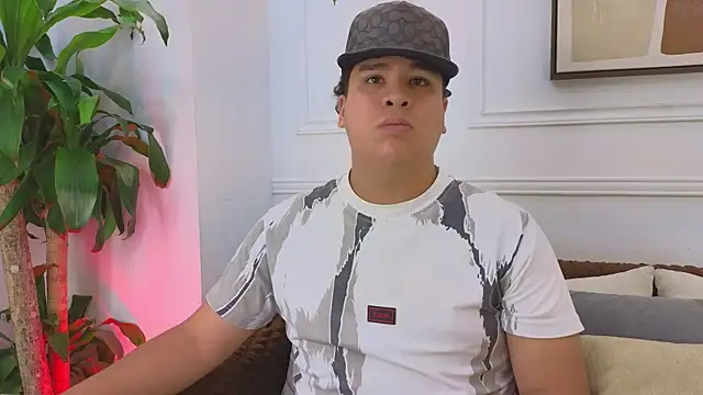 Naim Bennetsex online show from 04/17/26, 06:22